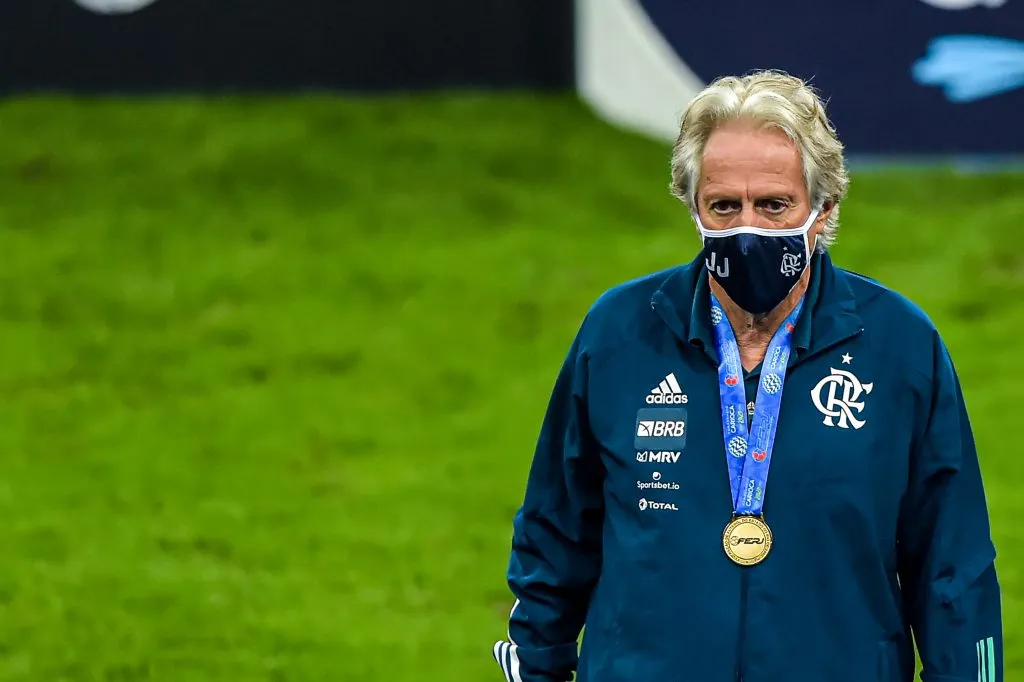 Foto: Thiago Ribeiro/AGIF – Jorge Jesus: treinador ex-Flamengo está livre no mercado da bola