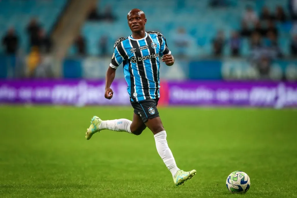 Foto: Lucas Uebel/Grêmio/Divulgação – Nathan Fernandes: jovem vem ganhando espaço no Grêmio