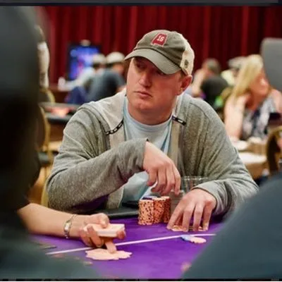 Reprodução Twitter oficial Peter Gurney @PTR_tvCSGO