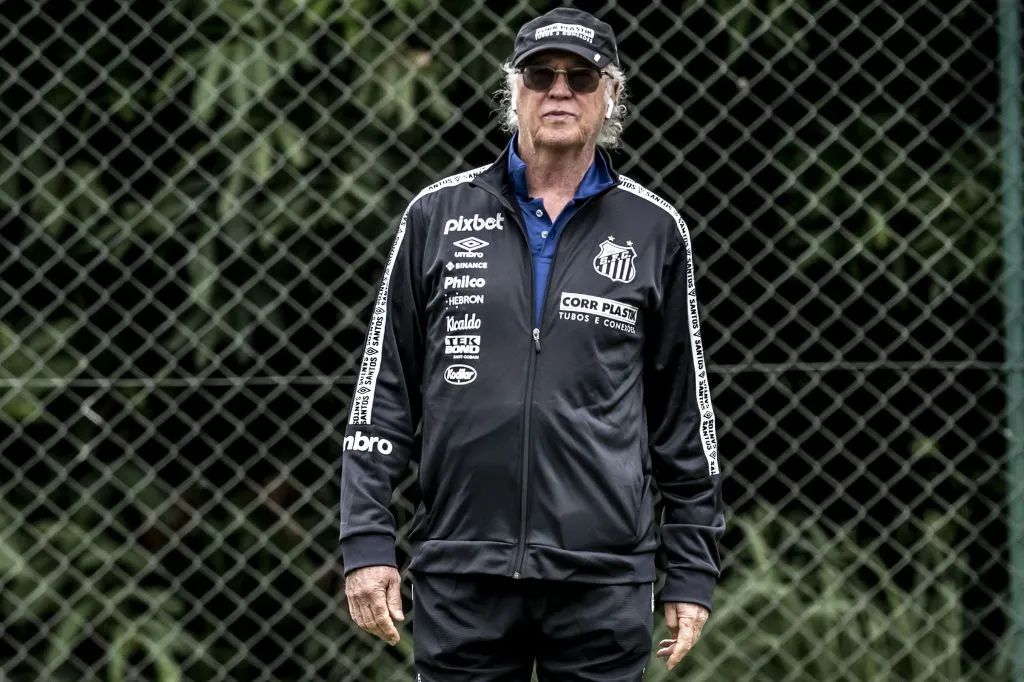 Foto: Ivan Storti/Santos FC – Paulo Roberto Falcão assumirá a equipe