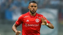 RS - Porto Alegre - 05/03/2023 - GAUCHO 2023, GREMIO X INTERNACIONAL - Wanderson jogador do Internacional lamenta chance perdida durante partida contra o Gremio no estadio Arena do Gremio pelo campeonato Gaucho 2023. Foto: Pedro H. Tesch/AGIF