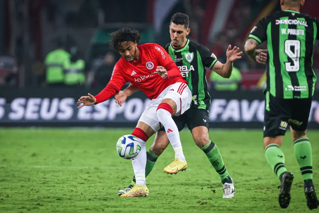 Foto: Maxi Franzoi/AGIF – Estêvão: jovem perdeu espaço no Colorado