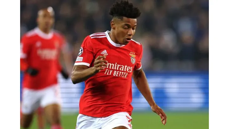 BRUGGE, BELGIUM - FEBRUARY 15: David Neres of Benfica in action during the UEFA Champions League round of 16 match between Club Brugge KV and SL Benfica leg one at Jan Breydel Stadium on February 15, 2023 in Brugge, Belgium. (Photo by Dean Mouhtaropoulos/Getty Images)