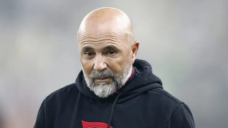 RIO DE JANEIRO, BRAZIL - JUNE 5: Jorge Sampaoli coach of Flamengo looks on during the match between Vasco da Gama and Flamengo as part of Brasileirao 2023 at Maracana Stadium on June 5, 2023 in Rio de Janeiro, Brazil. (Photo by Wagner Meier/Getty Images)