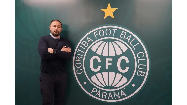 Amodeo inova e leva estratégia inusitada ao Coritiba para espantar 'zica' no Brasileirão