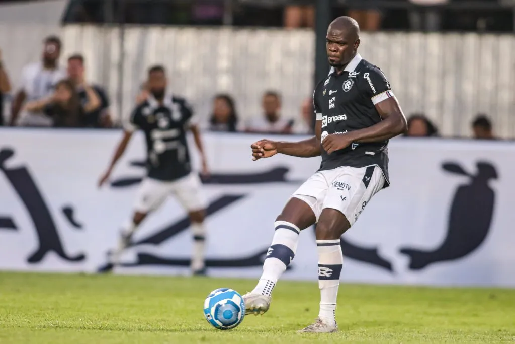 PA - BELEM - 08/06/2023 - BRASILEIRO C 2023, REMO X AMERICA-RN - Diego Ivo jogador do Remo durante partida contra o America-RN no estadio Baenao pelo campeonato Brasileiro C 2023. Foto: Fernando Torres/AGIF