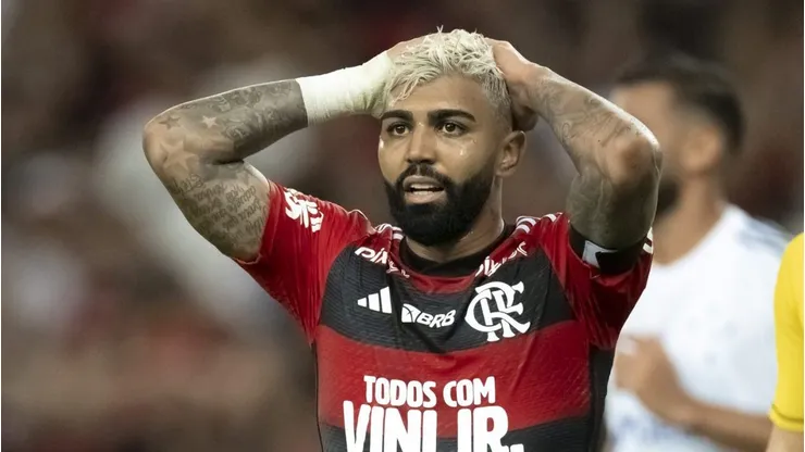 Foto: Jorge Rodrigues/AGIF - Gabi Gol, jogador do Flamengo, lamenta chance perdida durante partida contra o Cruzeiro no estadio Maracana pelo campeonato BRASILEIRO A 2023.