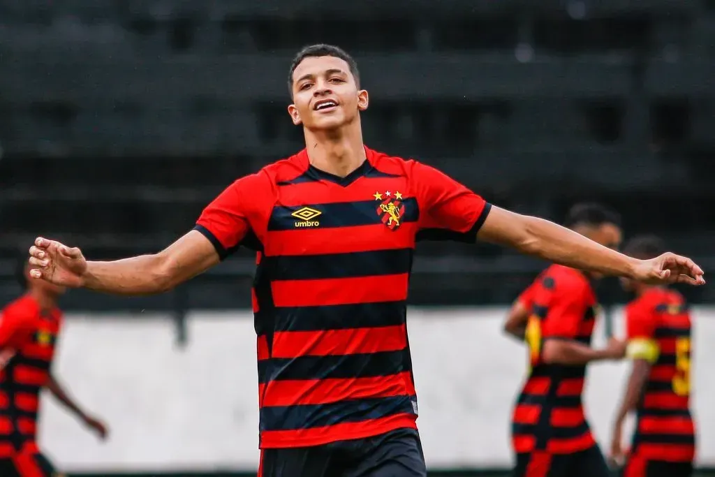 Rafael Vieira/AGIF – Torcida já questiona contratação de jogador, devido ao crescimento de Ricardo nas redes.