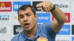 Foto: Luiz Erbes/AGIF - Peça desejada pelo Santos já ergueu taça com Carille.