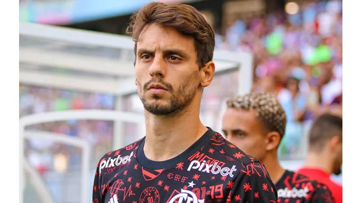 Nicola revela único detalhe que trava a chegada de Rodrigo Caio ao Cruzeiro