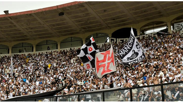 Torcida do Vasco durante partida contra Criciuma em São Januário pelo Brasileiro em 2022. Foto: Thiago Ribeiro/AGIF