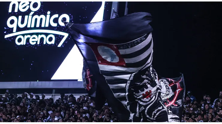 Torcida durante partida entre Corinthians e Ceará no estadio Arena Corinthians pelo Brasileiro 2022. Foto: Marcello Zambrana/AGIF