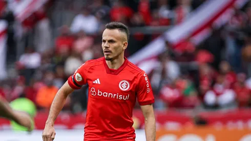 RS - PORTO ALEGRE - 11/06/2023 - BRASILEIRO A 2023, INTERNACIONAL X VASCO - Rene jogador do Internacional durante partida contra o Vasco no estadio Beira-Rio pelo campeonato BRASILEIRO A 2023.