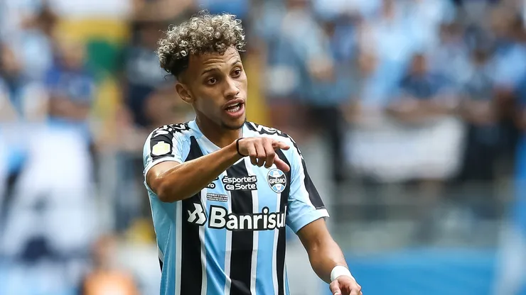 Foto: Pedro H. Tesch/AGIF - Bitello: jovem tem futuro indefinido no Grêmio