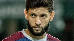 Juninho Capixaba jogador do Fortaleza durante execucao do hino nacional antes da partida contra o Coritiba no estadio Couto Pereira pelo campeonato Brasileiro A 2022. Foto: Robson Mafra/AGIF