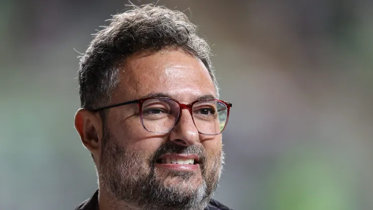 MG - BELO HORIZONTE - 29/04/2023 - BRASILEIRO A 2023, ATLETICO-MG X ATHLETICO-PR - Alexandre Mattos diretor de futebol do Athletico-PR durante partida contra o Atletico-MG no estadio Independencia pelo campeonato BRASILEIRO A 2023. Foto: Gilson Junio/AGIF