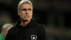 Foto: Jorge Rodrigues/AGIF - Luís Castro: pode perder titular no Botafogo