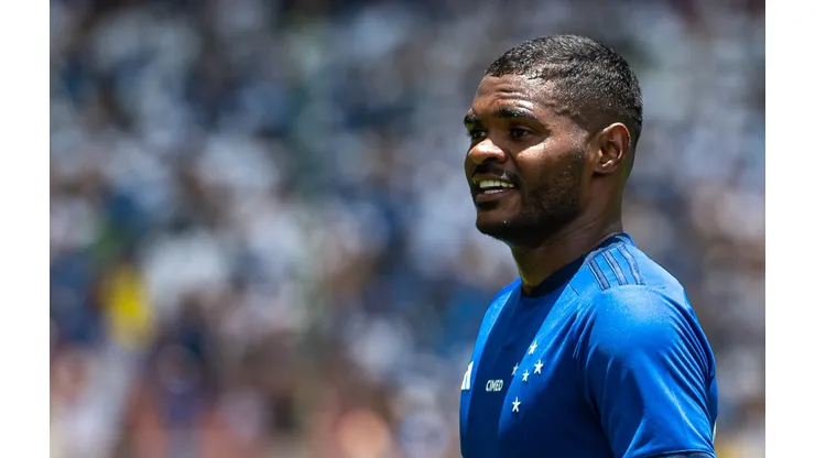 Nikão bate o martelo e comunica sua decisão sobre jogar no Coritiba