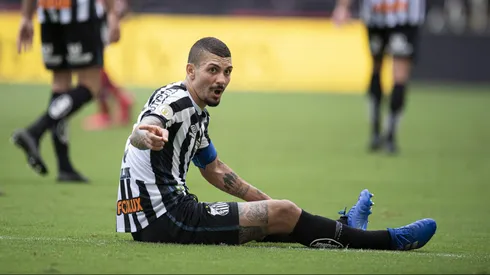 Foto: Jorge Rodrigues/AGIF - Alison só volta em 2024 a jogar pelo Santos.