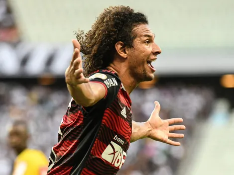 Willian Arão surpreende em encontro nostálgico com o elenco atual