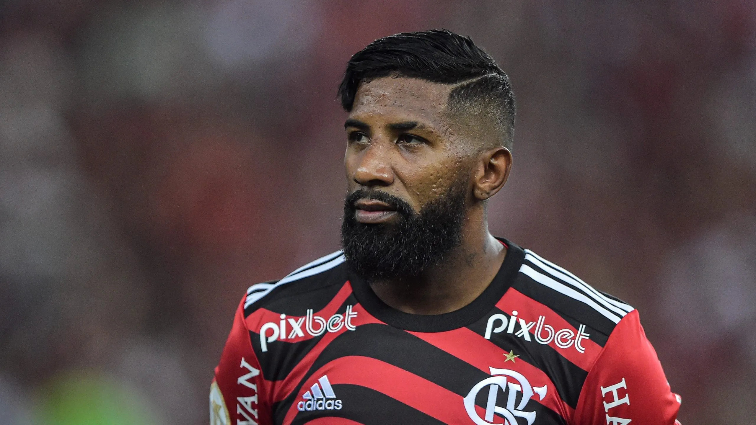 Foto: Thiago Ribeiro/AGIF – Rodinei faz falta no Flamengo