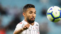 Foto: Agif/Pedro H. Tesch - Clayson recebe críticas da torcida do Fluminense