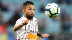 Foto: Pedro H. Tesch/AGIF - Clayson pode jogar contra o Corinthians em 2023.