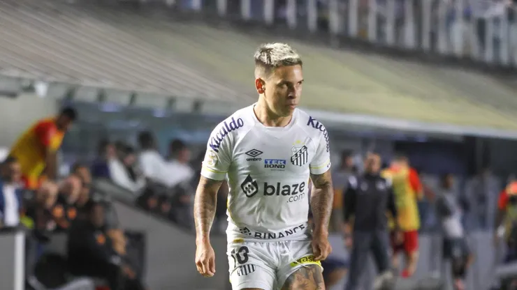 SP - SANTOS - 03/06/2023 - BRASILEIRO A 2023, SANTOS X INTERNACIONAL - Soteldo jogador do Santos durante partida contra o Internacional no estadio Vila Belmiro pelo campeonato BRASILEIRO A 2023. Foto: Fernanda Luz/AGIF