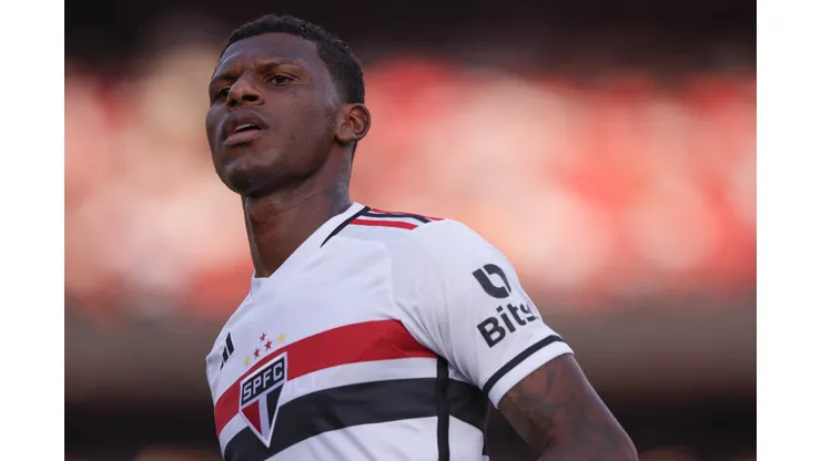 SP - SAO PAULO - 07/05/2023 - BRASILEIRO A 2023, SAO PAULO X INTERNACIONAL - Arboleda jogador do Sao Paulo durante partida contra o Internacional no estadio Morumbi pelo campeonato BRASILEIRO A 2023. Foto: Ettore Chiereguini/AGIF