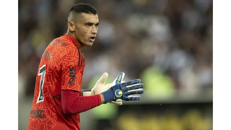 Empresário abre o jogo sobre possível retorno de Santos para o Athletico-PR