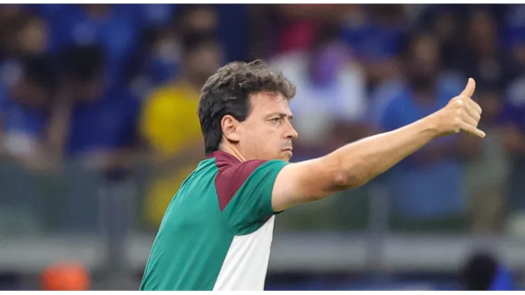 Fernando Diniz, técnico do Fluminense, durante partida contra o Cruzeiro no Mineirão pelo Brasileirão 2023. Foto: Gilson Junio/AGIF