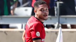 MG - BELO HORIZONTE - 11/06/2023 - BRASILEIRO A 2023, AMERICA-MG X ATHLETICO-PR - Vitor Roque jogador do Athletico-PR comemora seu gol durante partida contra o America-MG no estadio Mineirao pelo campeonato BRASILEIRO A 2023. Foto: Gilson Junio/AGIF