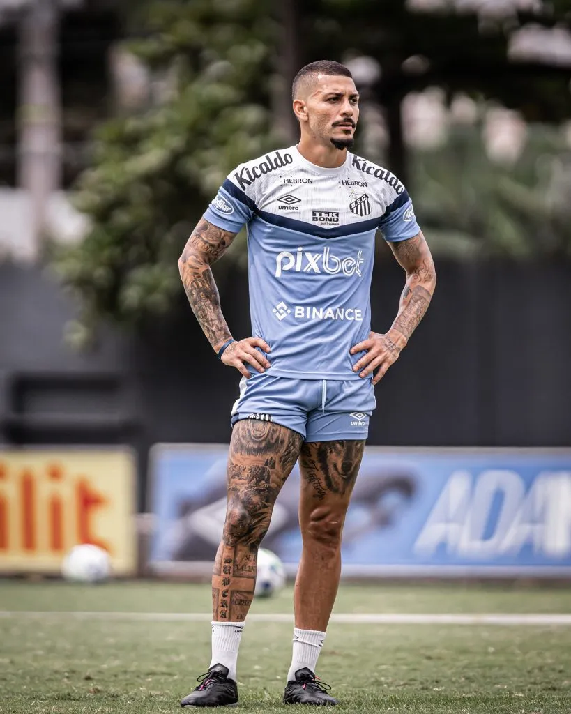 Rueda quer um substituto para Alison no Santos. Foto: Ivan Storti/ Santos