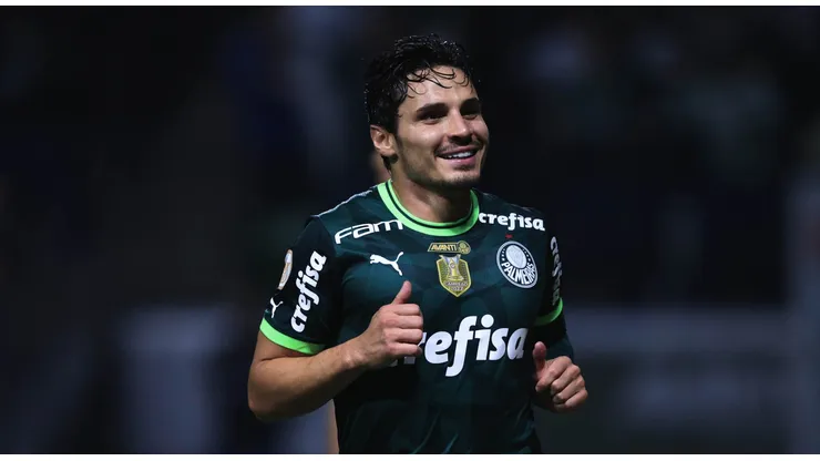 Raphael Veiga, do Palmeiras, comemora seu gol durante partida contra o Gremio no estadio Arena Allianz Parque Foto: Ettore Chiereguini/AGIF