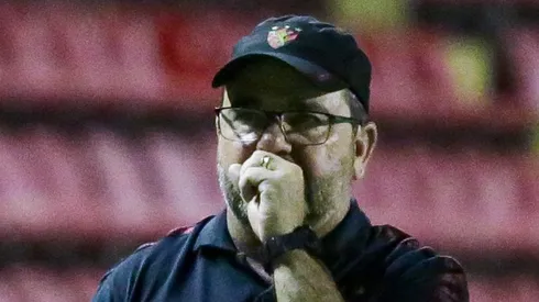 PE - RECIFE - 10/05/2023 - BRASILEIRO B 2023, SPORT X TOMBENSE - Enderson Moreira tecnico do Sport durante partida contra o Tombense no estadio Ilha do Retiro pelo campeonato BRASILEIRO B 2023. Foto: Rafael Vieira/AGIF
