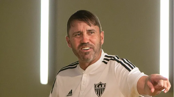 Foto: Fernando Moreno/AGIF - Eduardo Coudet chega a acordo com o Atlético-MG