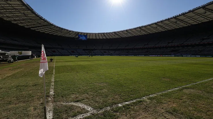 Foto: Gilson Junio/AGIF - Mineirão está com o gramado ruim