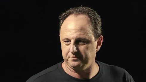 SP - SAO PAULO - 18/04/2023 - COPA SUL-AMERICANA 2023, SAO PAULO X PUERTO CABELLO - Rogerio Ceni tecnico do Sao Paulo durante partida contra o Puerto Cabello no estadio Morumbi pelo campeonato Copa Sul-Americana 2023. Foto: Marcello Zambrana/AGIF