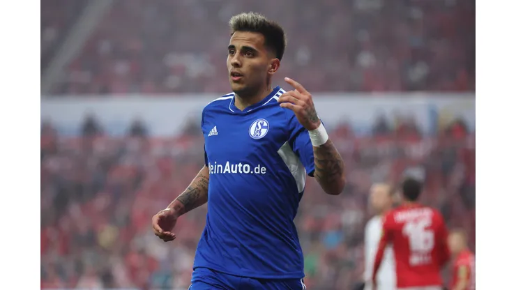 MAINZ, GERMANY - MAY 05: Rodrigo Zalazar Martinez of Schalke in action during the Bundesliga match between 1. FSV Mainz 05 and FC Schalke 04 at MEWA Arena on May 05, 2023 in Mainz, Germany. (Photo by Alex Grimm/Getty Images)