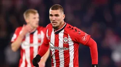 Lyanco com a camisa do Southampton - Foto: Getty Images