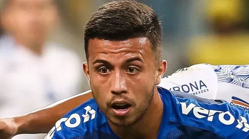 RS - Porto Alegre - 07/11/2019 - Brasileiro A 2019, Gremio x CSA - Matheus Henrique jogador do Gremio disputa lance com Warley jogador do CSA durante partida no estadio Arena do Gremio pelo campeonato Brasileiro A 2019 Foto: Pedro H. Tesch/AGIF