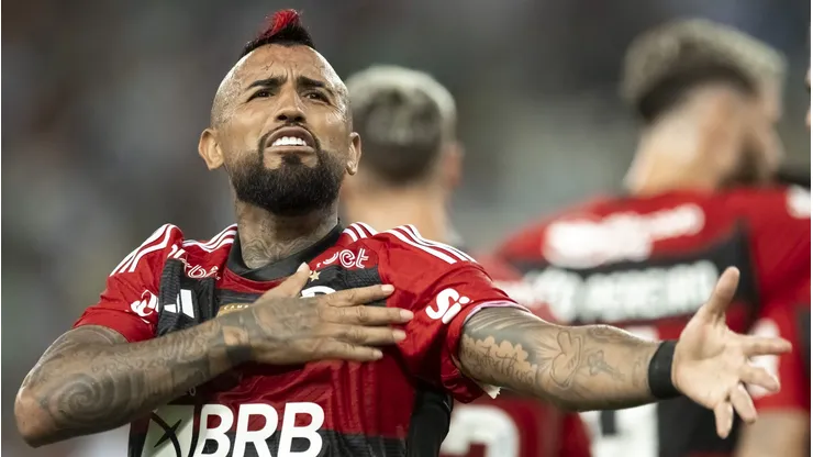 Foto: Jorge Rodrigues/AGIF - Vidal pode trocar o Flamengo pelo Colo-Colo ainda em julho e se tornar adversário nas oitavas da Libertadores