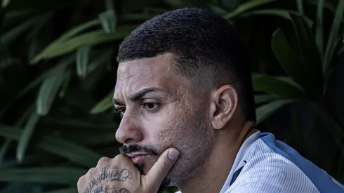 Fotos: Raul Baretta/ Santos FC. - Alison se prejudica no Santos