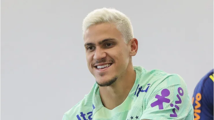Foto: Joilson Marconne/CBF - Pedro durante treinamento na academia.