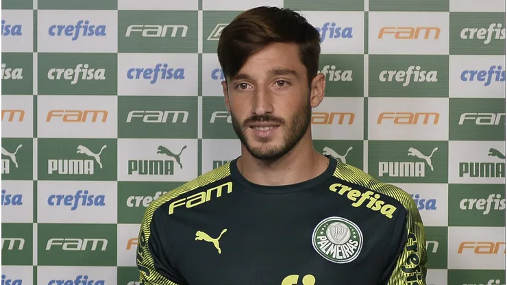 Foto: Bruno Ulivieri/AGIF - Viña é sempre acompanhado por torcedores do Palmeiras.