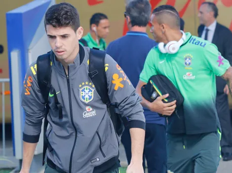 Oscar é 'pressionado' pela família para jogar no Corinthians