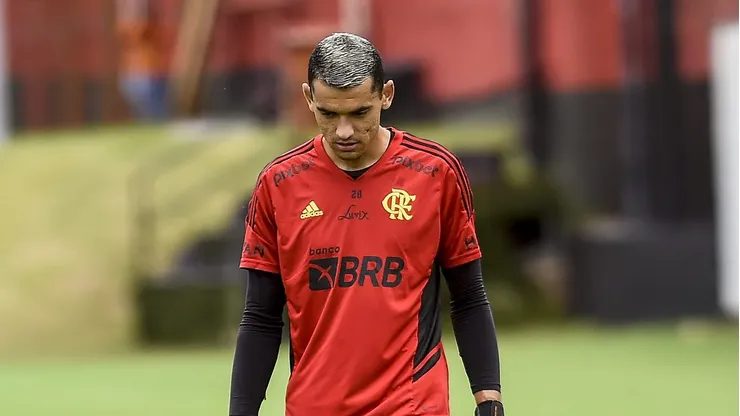 Santos negocia saída do Flamengo para jogar em rival da Libertadores