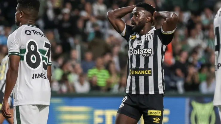 Foto: Robson Mafra/AGIF - Santos não joga bem nos últimos compromissos