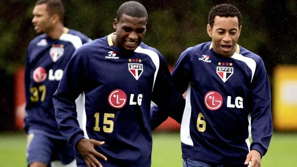 Foto: Gazeta Press – Alê ao lado de Júnior nos tempos de SPFC.