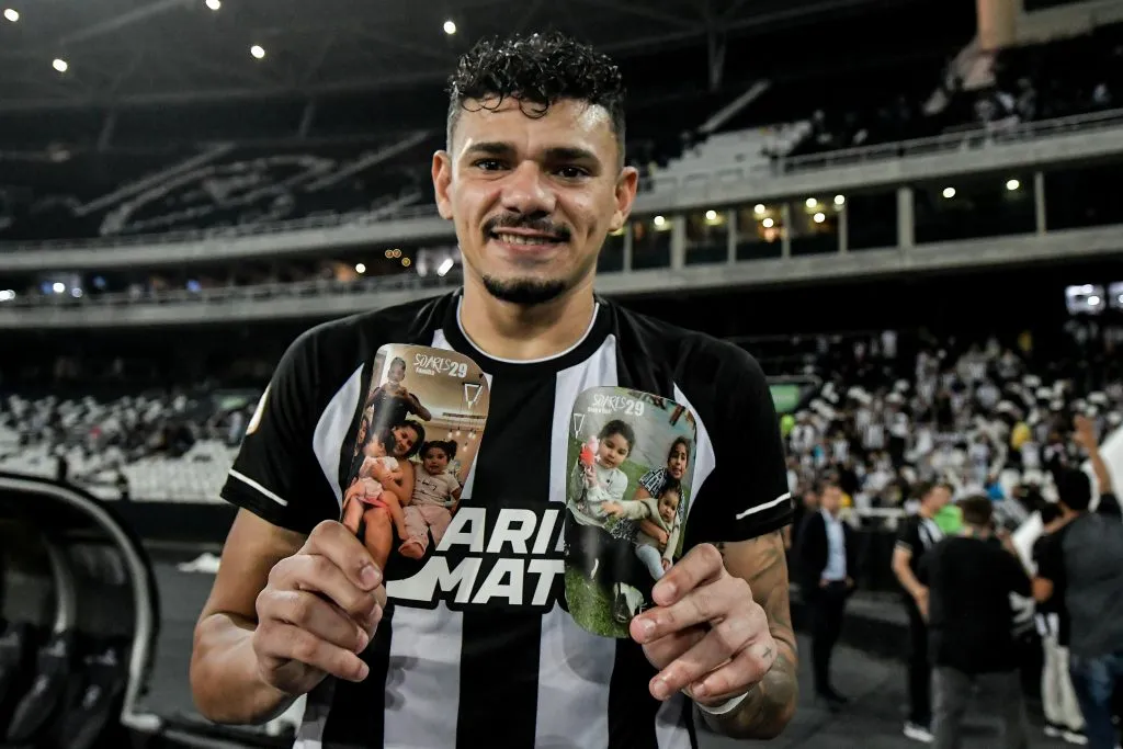 Foto: Thiago Ribeiro/AGIF – Tiquinho já se tornou ídolo do Glorioso.
